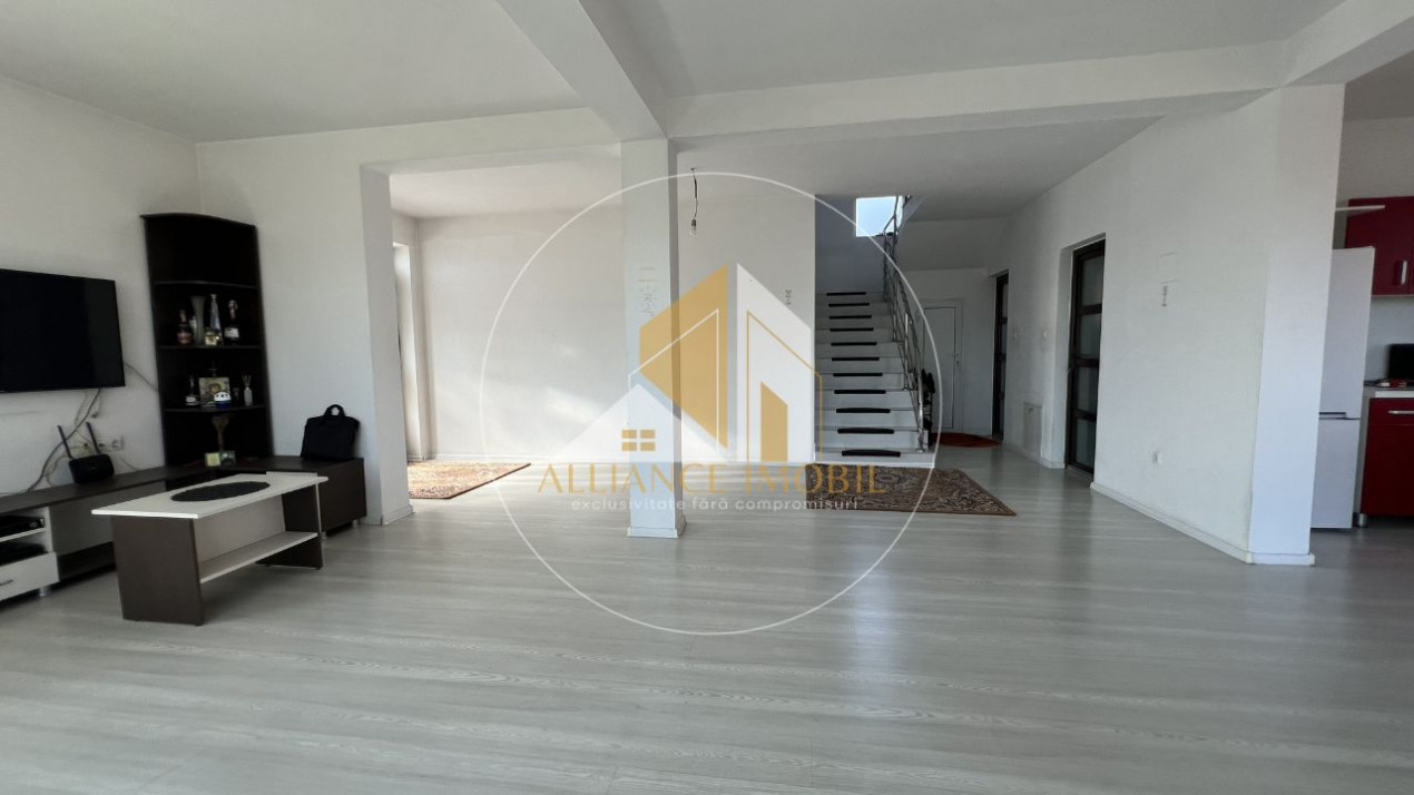 Casa de Vanzare -Str. Ulmului , Bistrita 