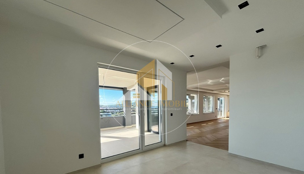 PENTHOUSE EXCLUSIVIST | SUPRAFATA TOTALA 250 MP: 153mp APARATAMENT+ 97mp TERASA
